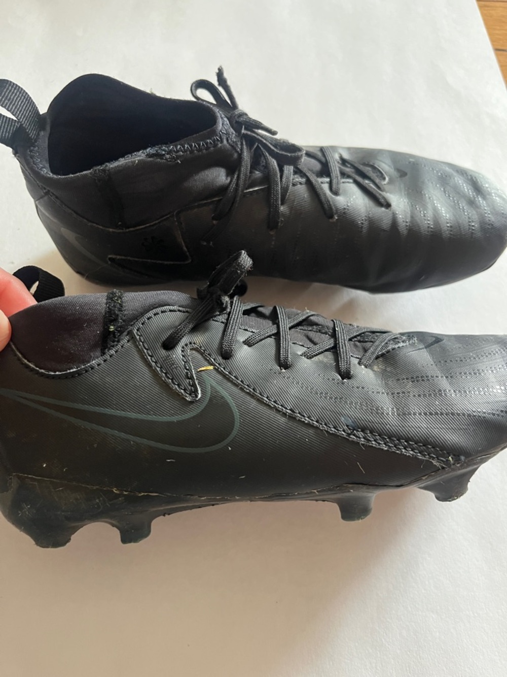 Boys Nike Black Soccer Cleats youth size 2 outdoor soccer cleats Nike kids youth